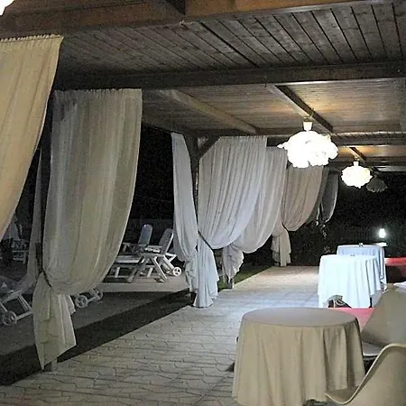 Bed & Breakfast La Selva Incantata - Con Piscina E Giardino Privato Montemiletto