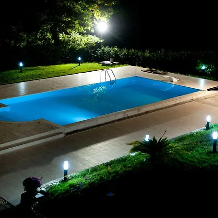 La Selva Incantata - Con Piscina E Giardino Privato Montemiletto